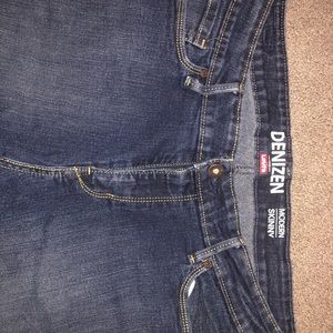 Modern Skinny Levi’s